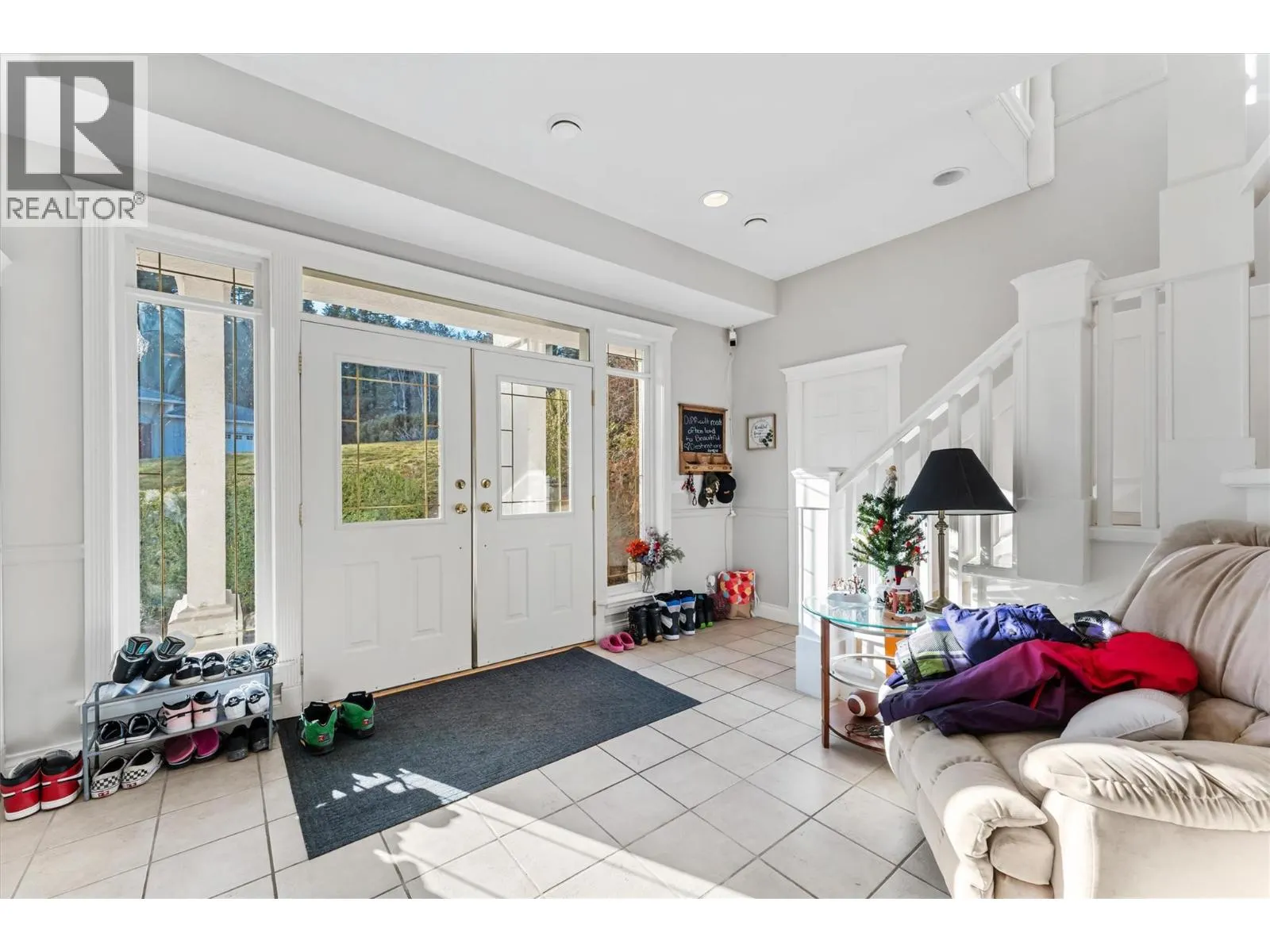 3052 Lakeview Cove Road