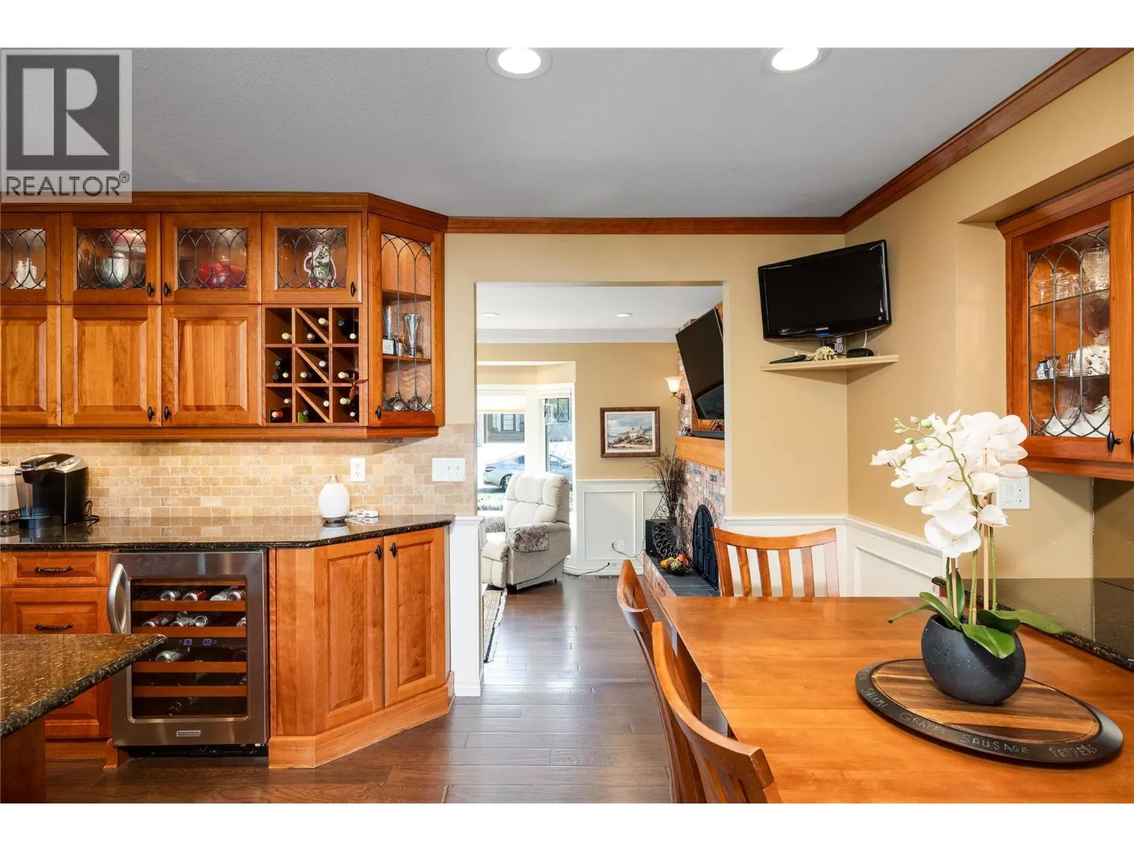 1350 Green Bay Road