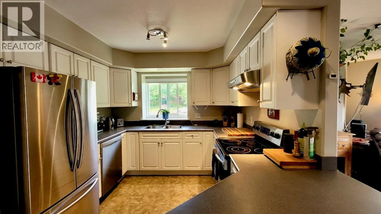 428 Beasley Crescent W