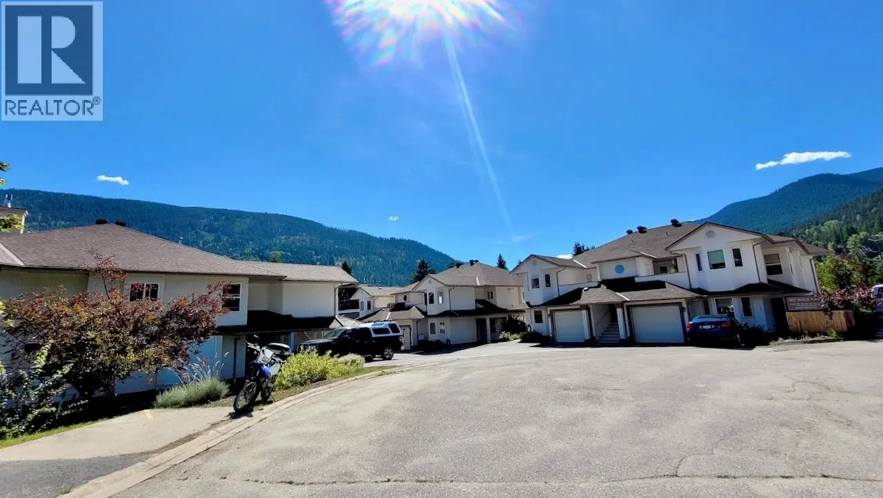 428 Beasley Crescent W
