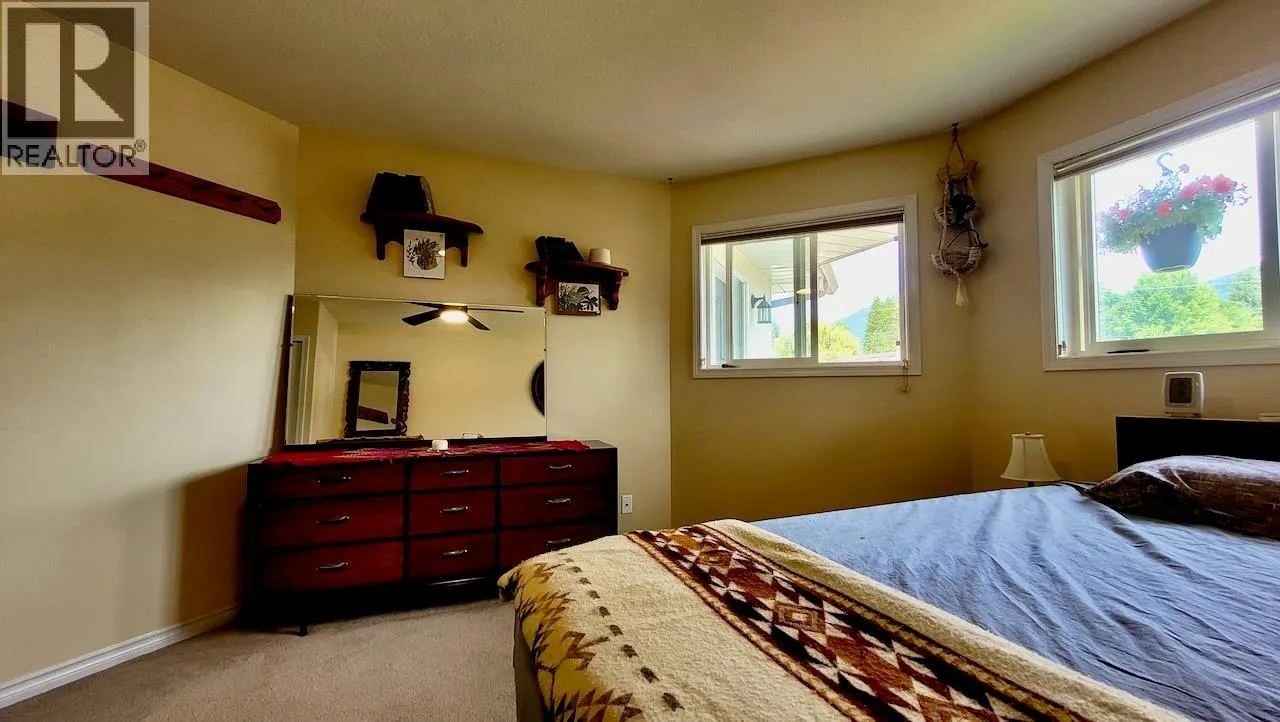 428 Beasley Crescent W