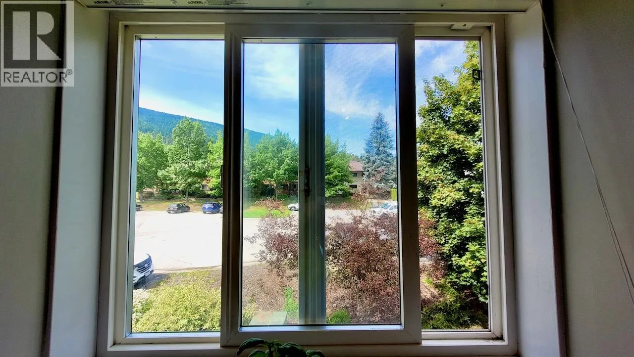 428 Beasley Crescent W
