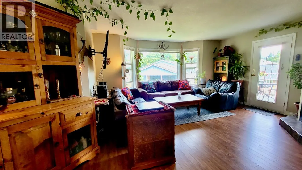 428 Beasley Crescent W