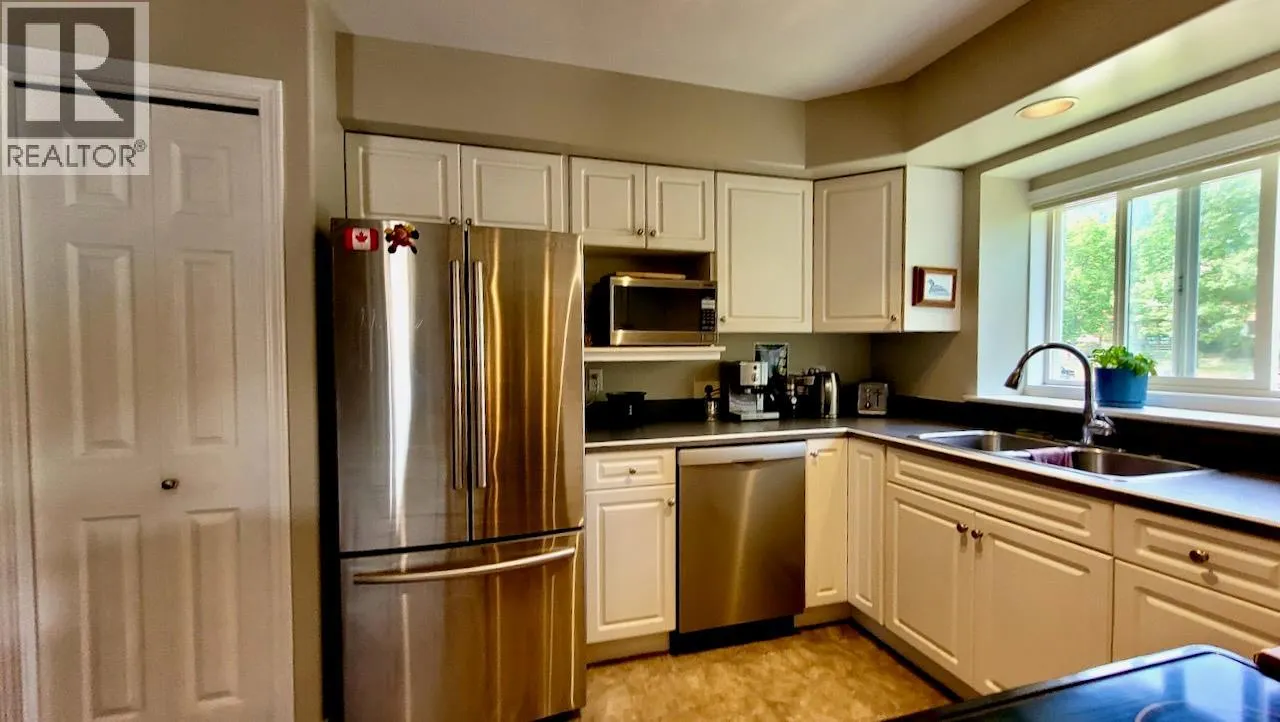 428 Beasley Crescent W