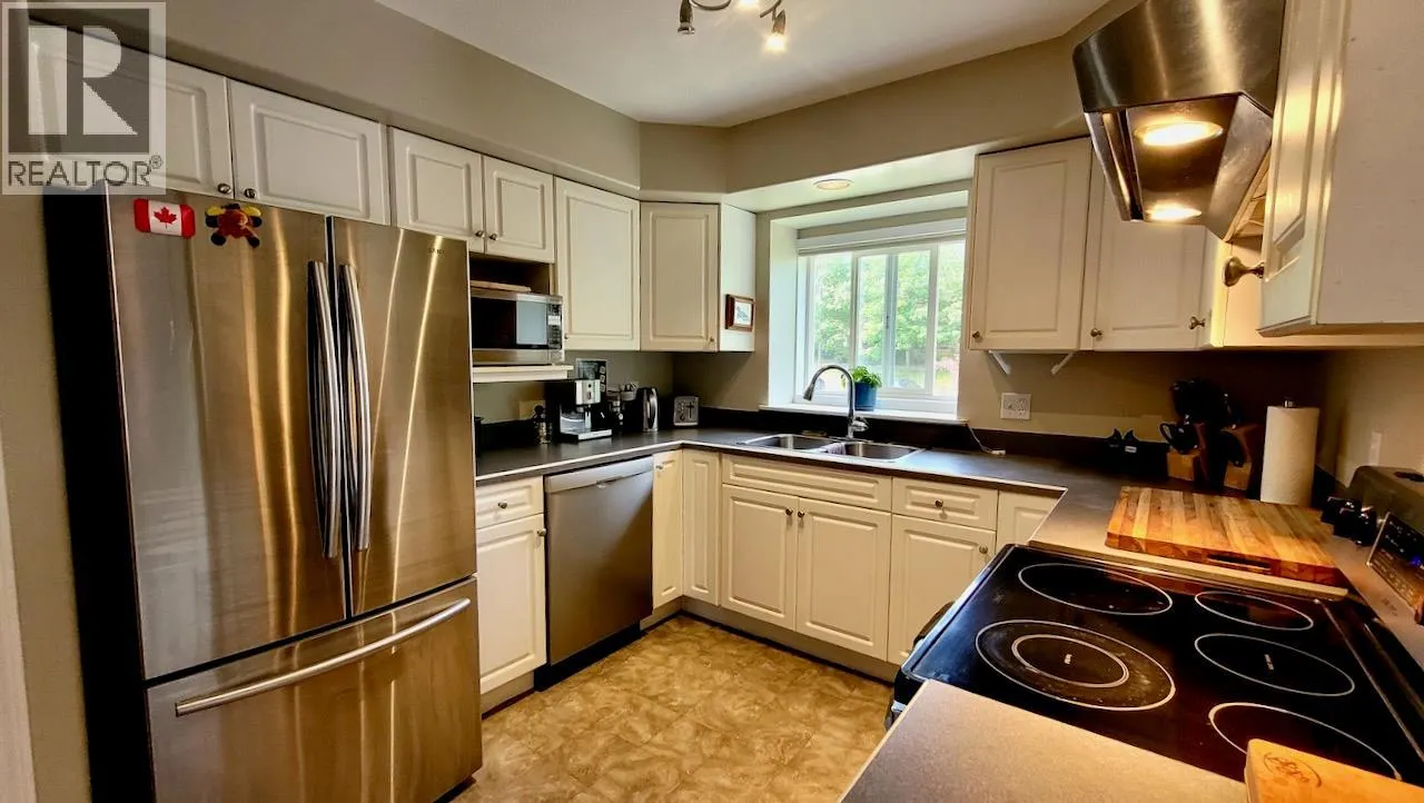 428 Beasley Crescent W