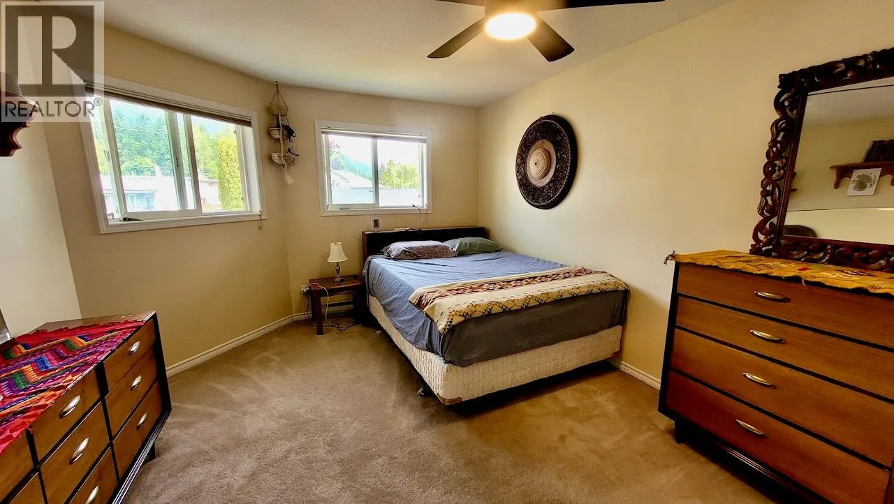 428 Beasley Crescent W