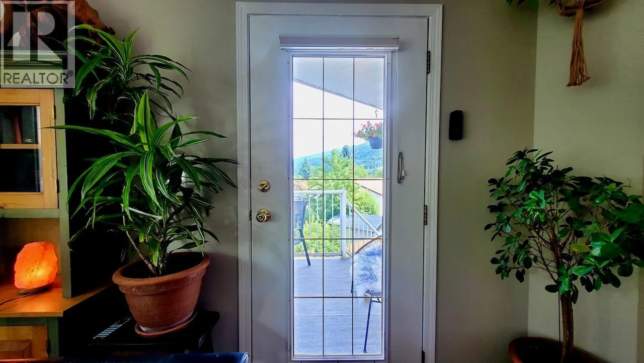 428 Beasley Crescent W