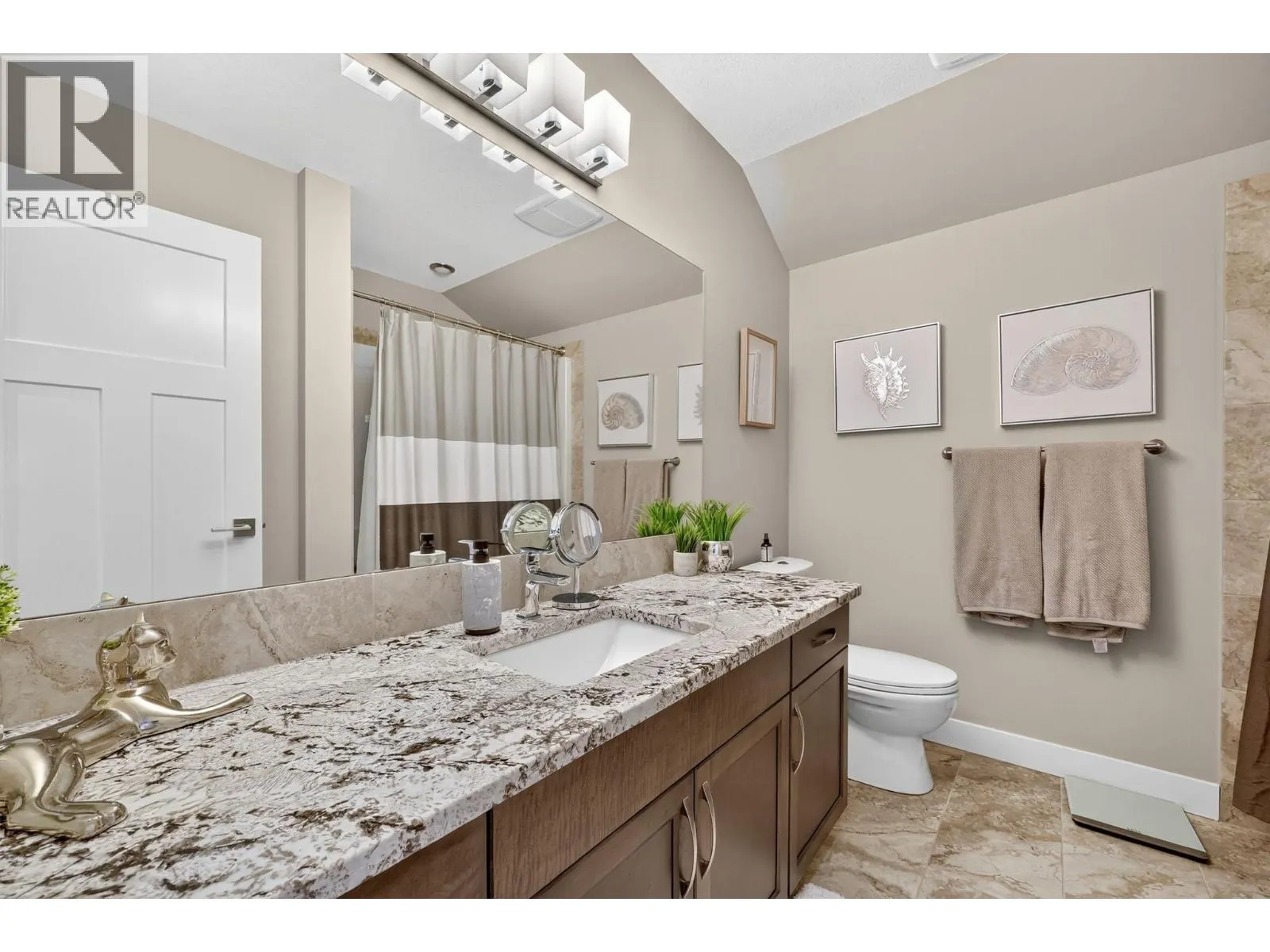 1870 Rosealee Lane Unit# 17