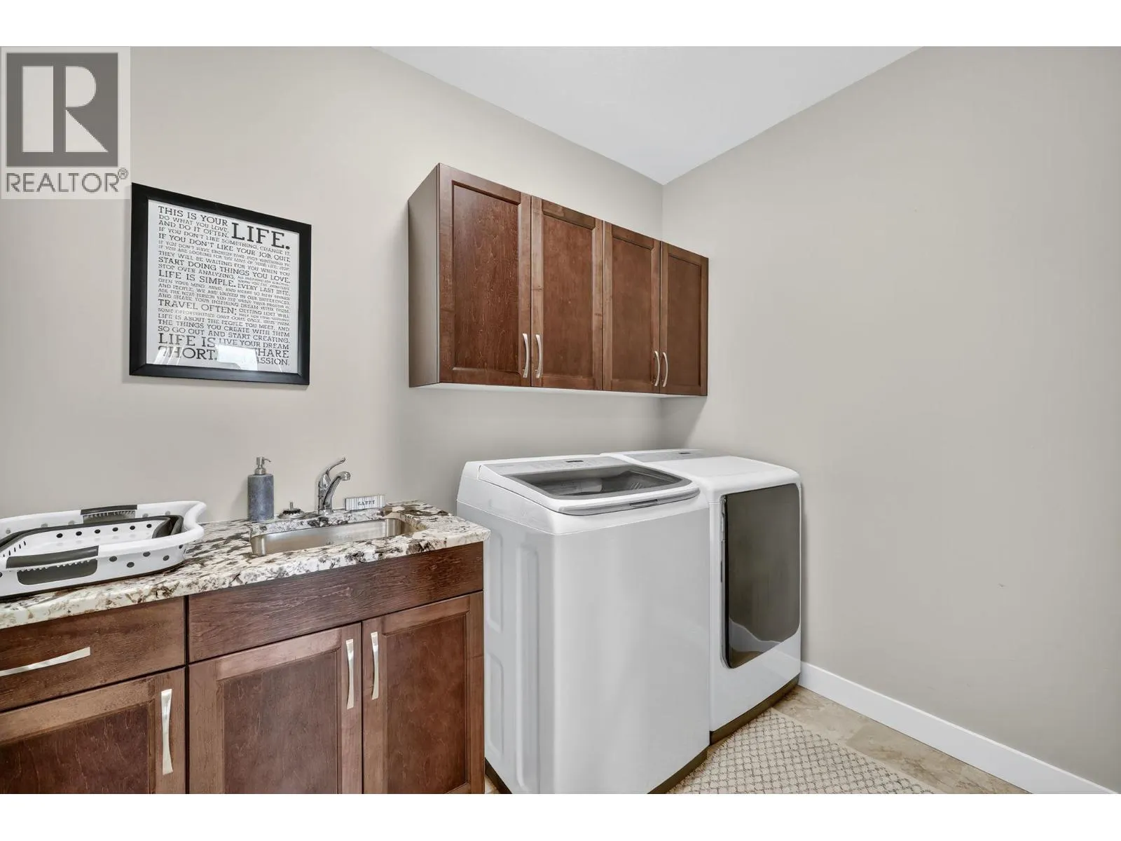 1870 Rosealee Lane Unit# 17