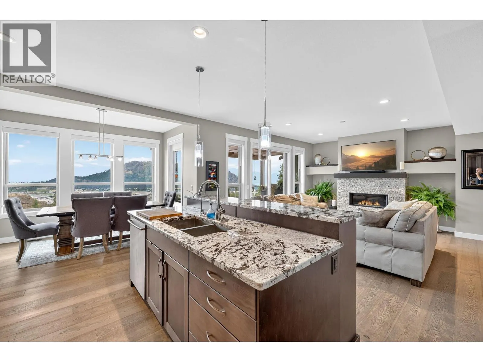 1870 Rosealee Lane Unit# 17