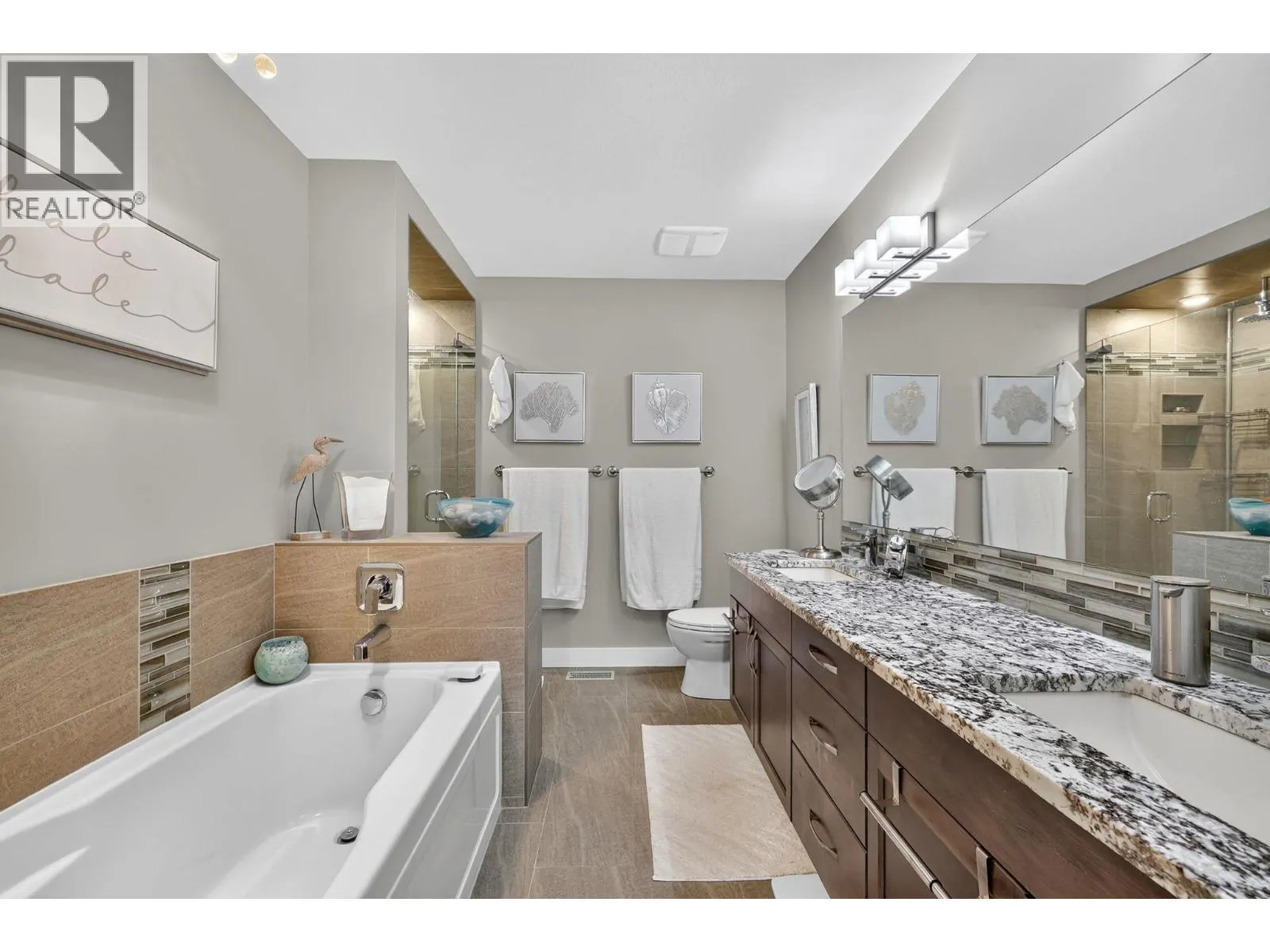 1870 Rosealee Lane Unit# 17