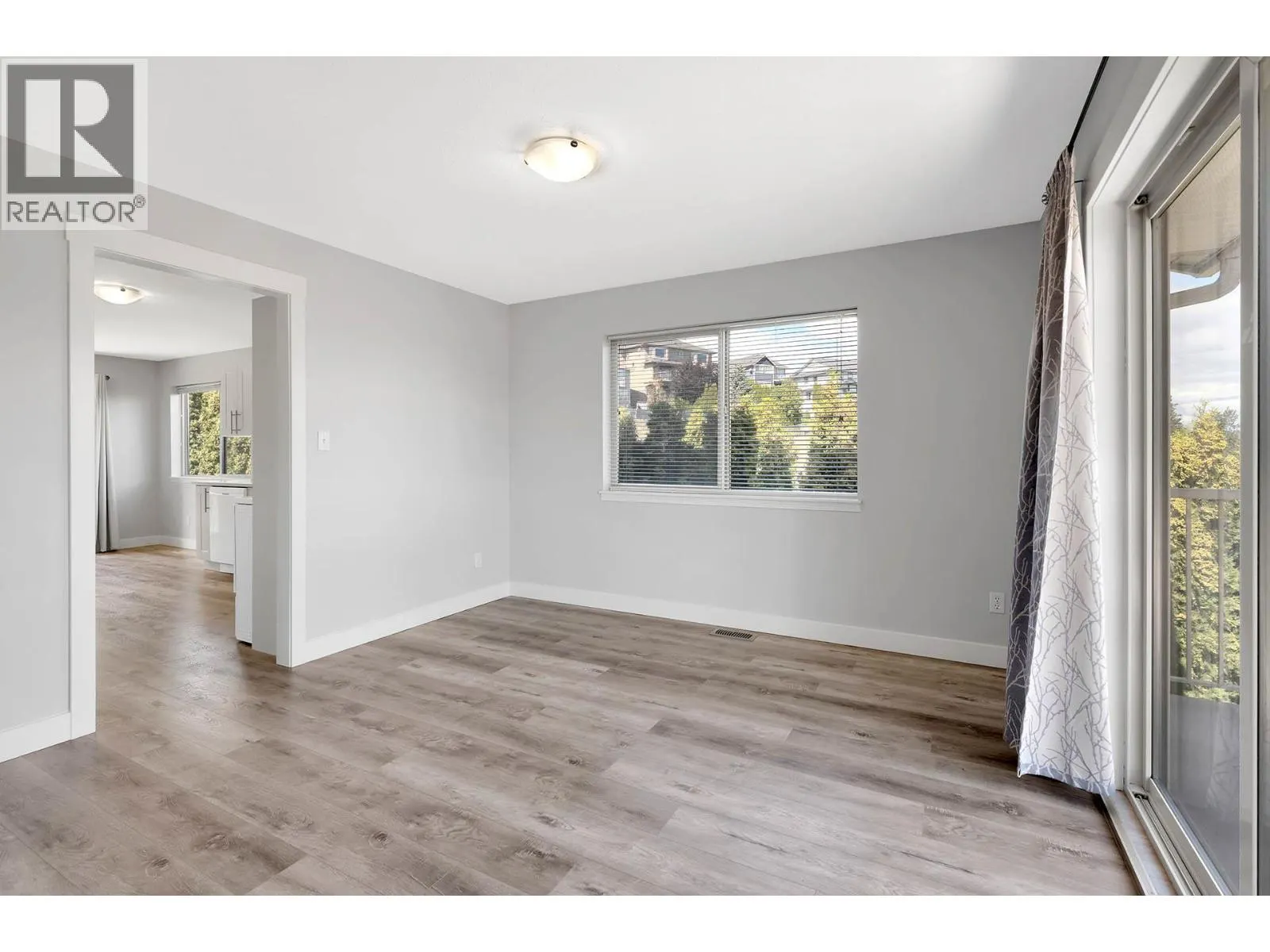 2130 VAN HORNE Drive