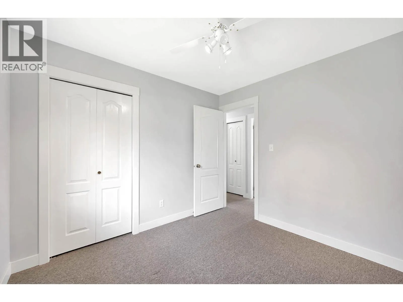 2130 VAN HORNE Drive