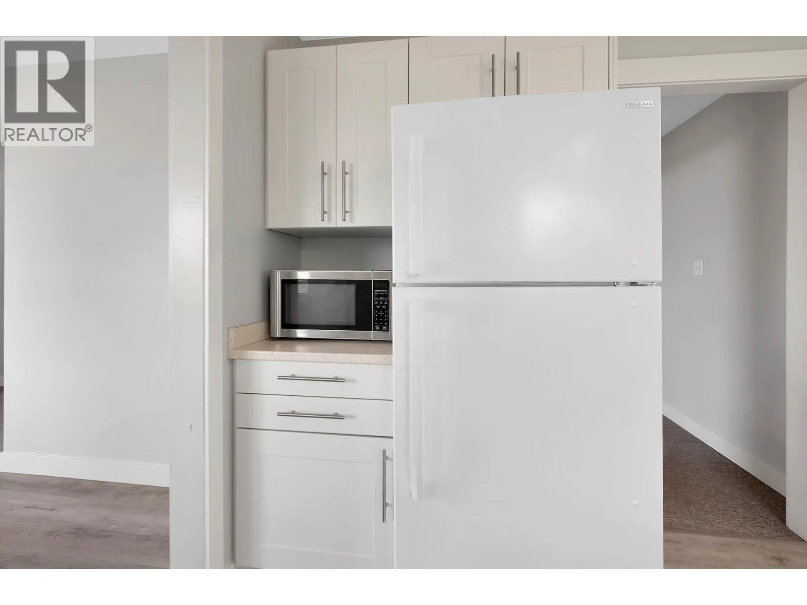 2130 VAN HORNE Drive