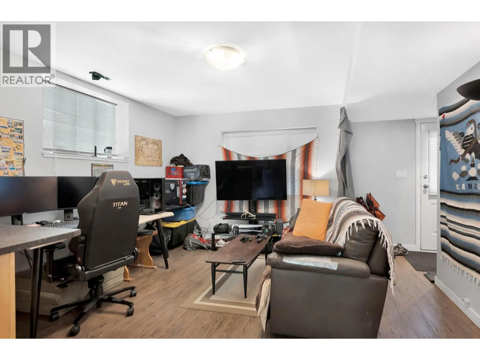 2130 VAN HORNE Drive