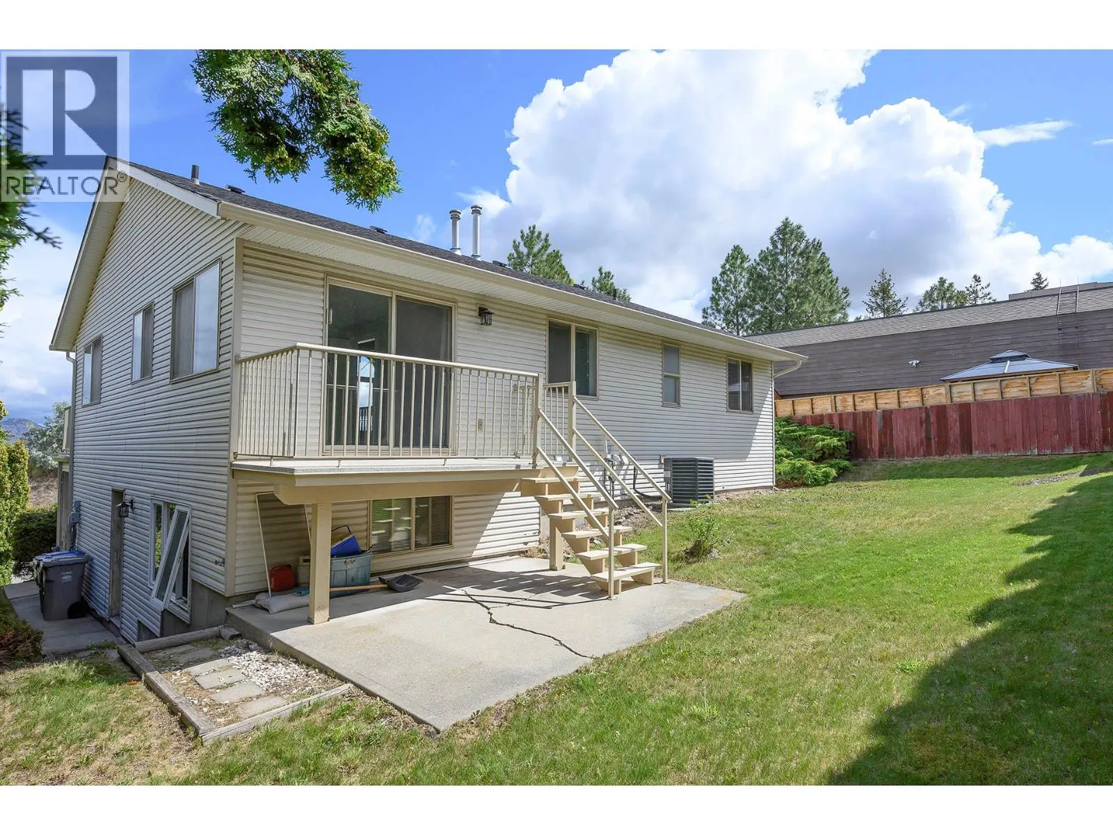 2130 VAN HORNE Drive
