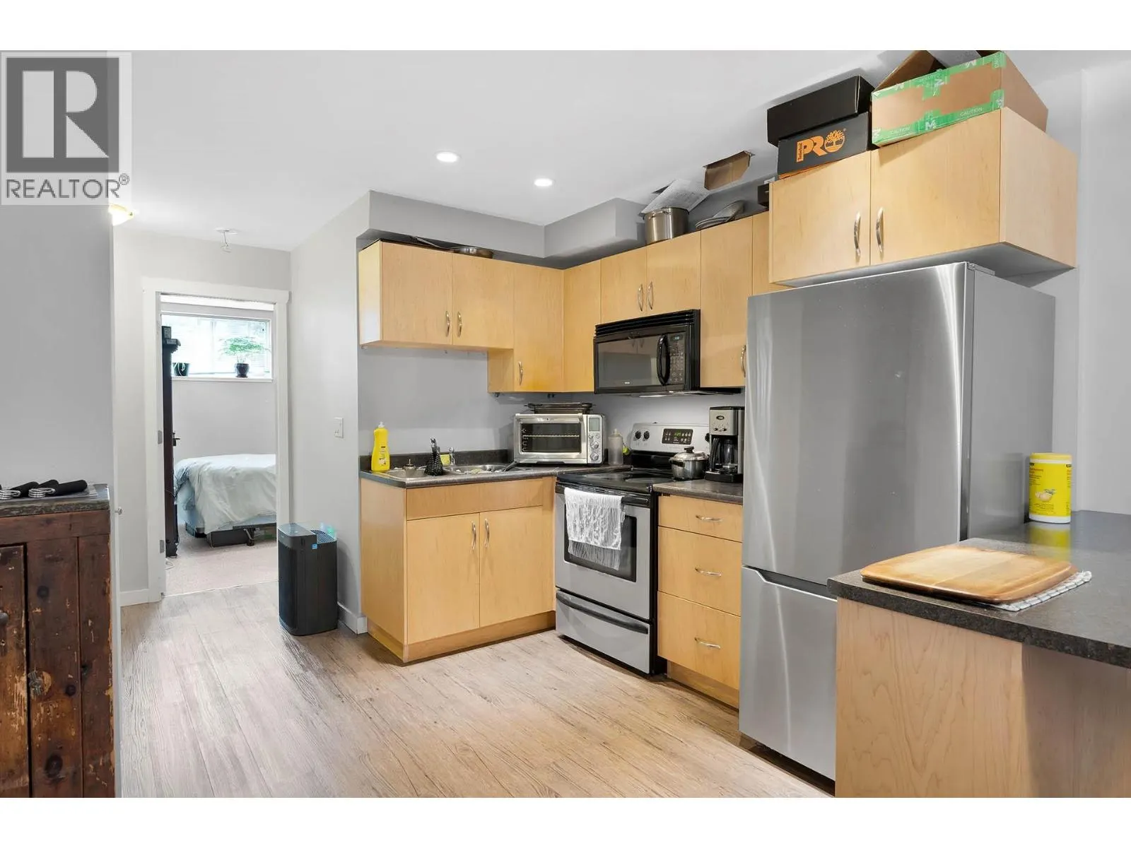2130 VAN HORNE Drive
