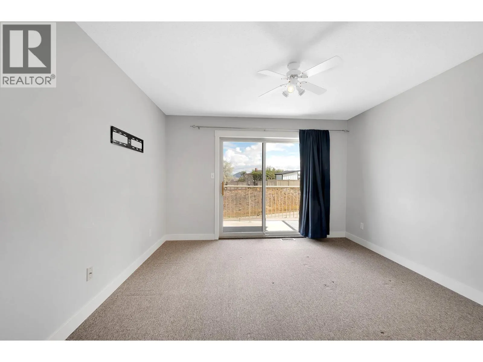 2130 VAN HORNE Drive
