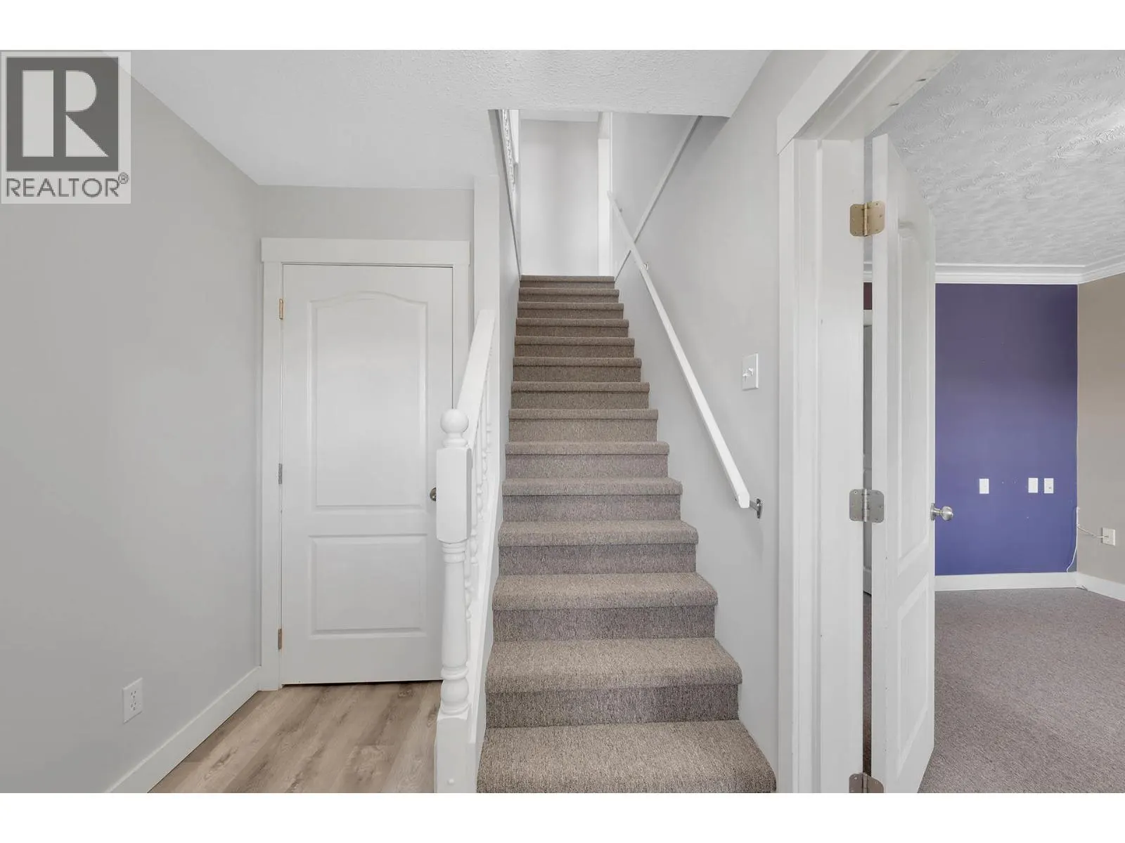 2130 VAN HORNE Drive