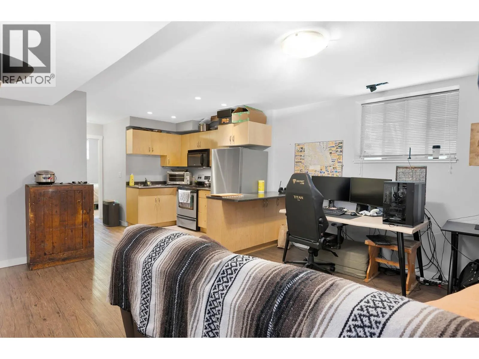 2130 VAN HORNE Drive
