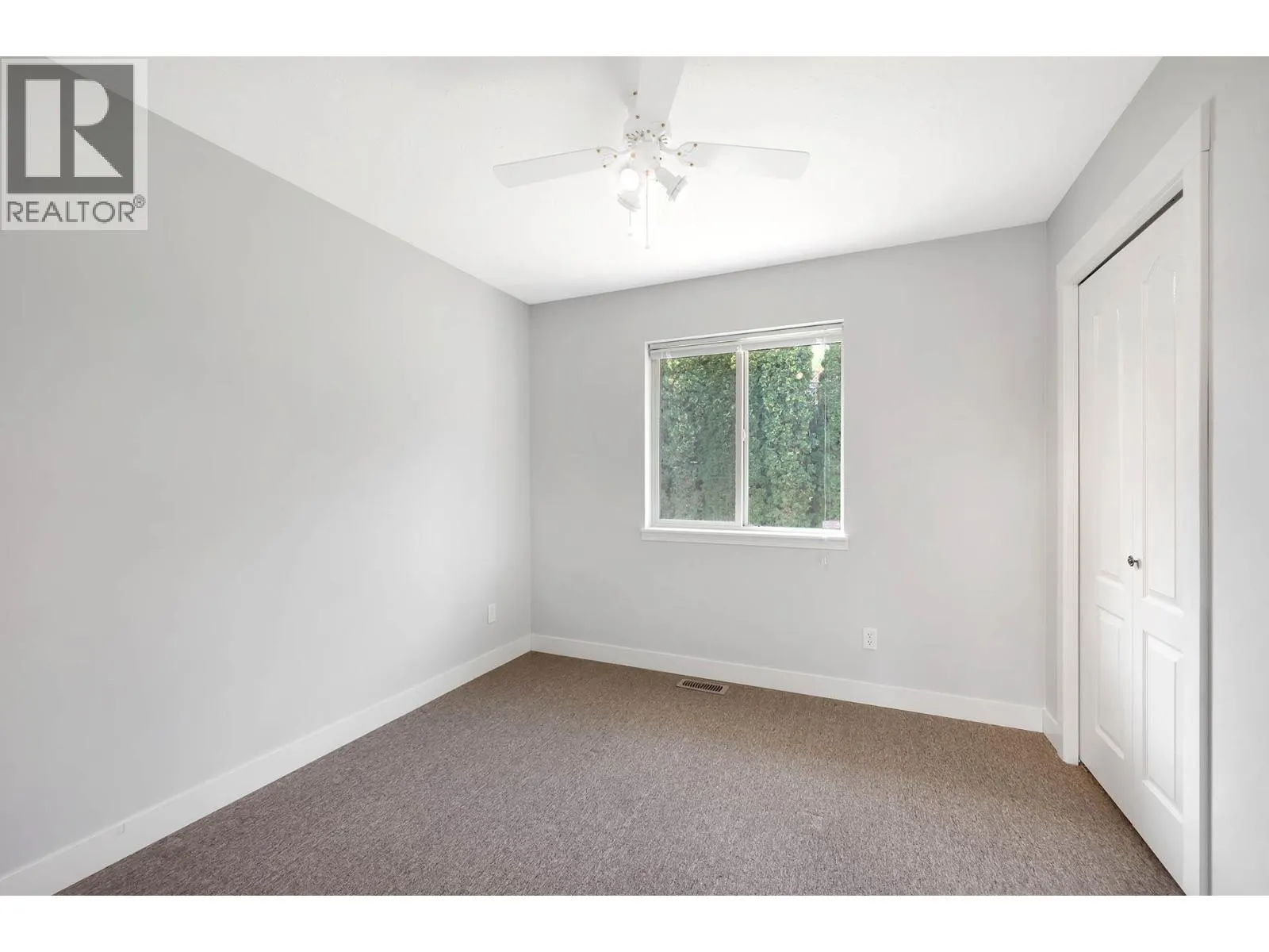 2130 VAN HORNE Drive