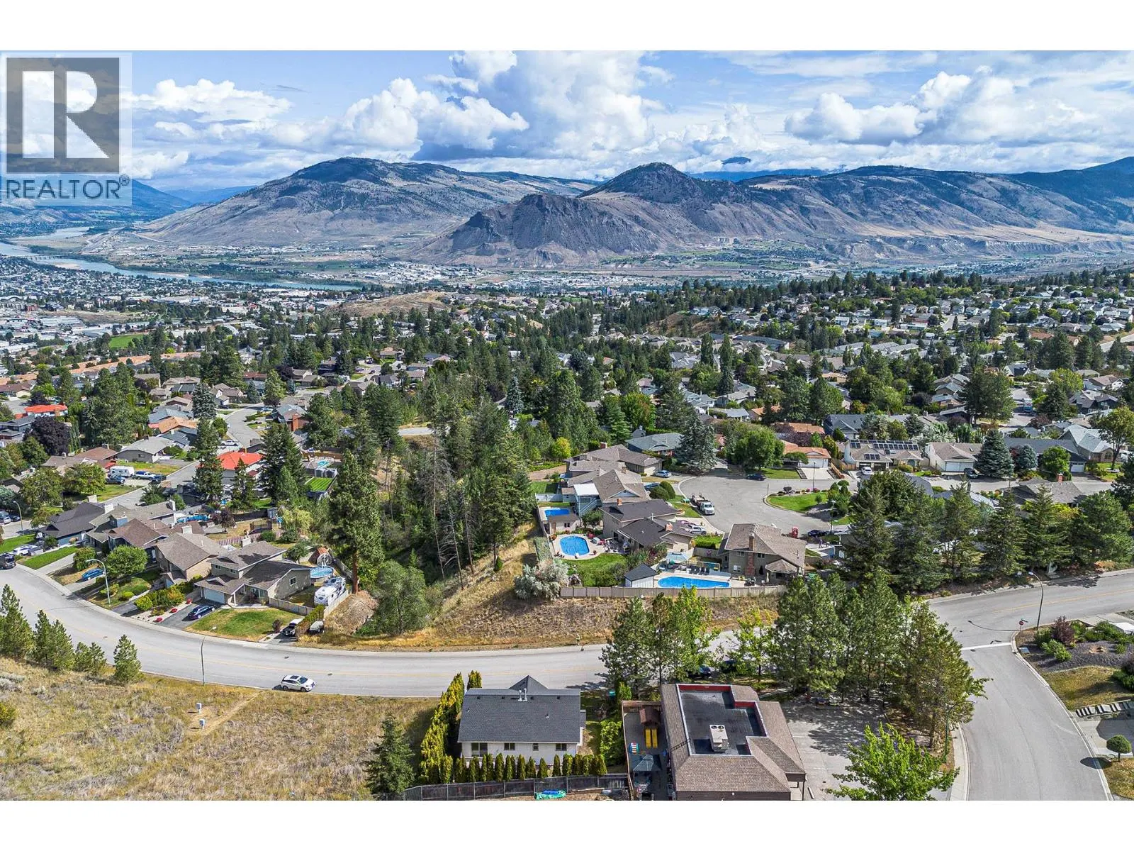 2130 VAN HORNE Drive