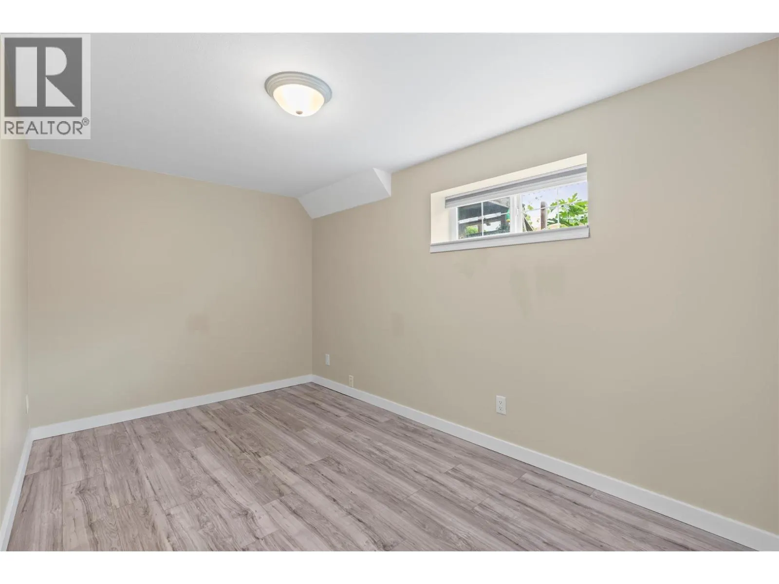 2039 Game Court