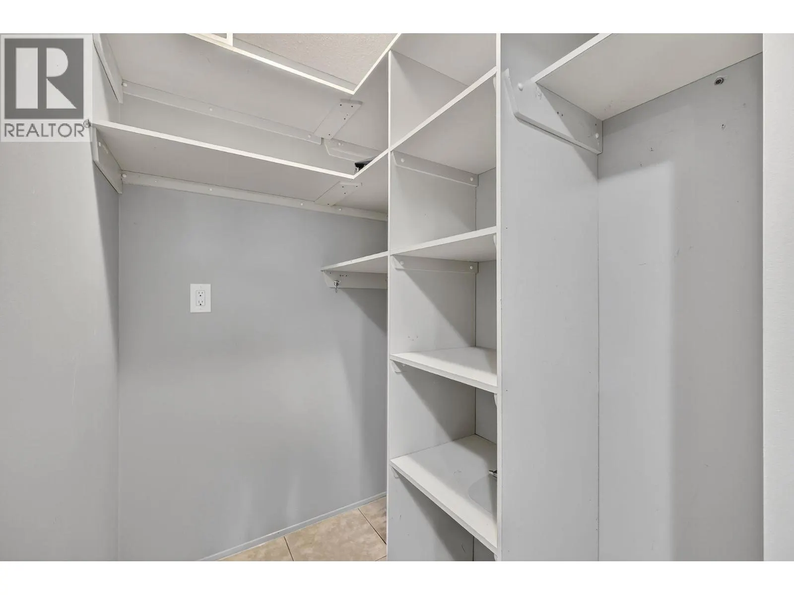 1229 Bernard Avenue Unit# 105