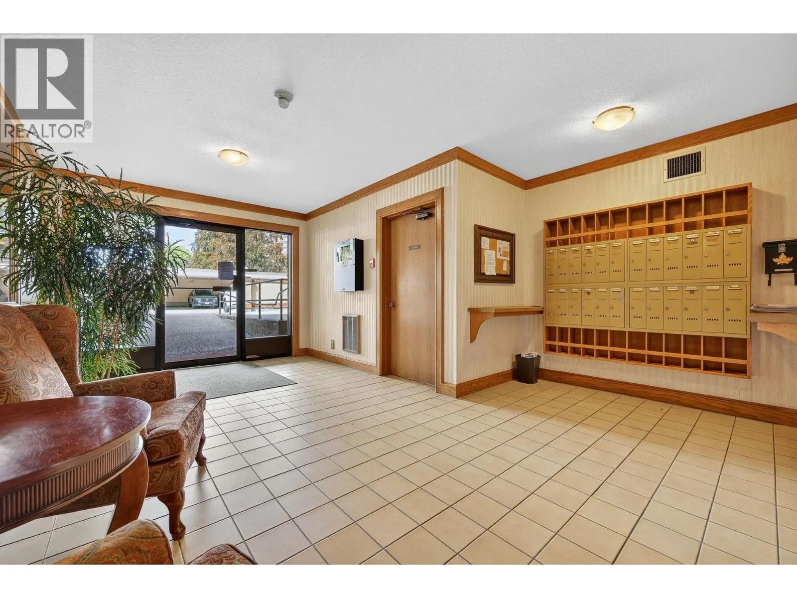 1229 Bernard Avenue Unit# 105