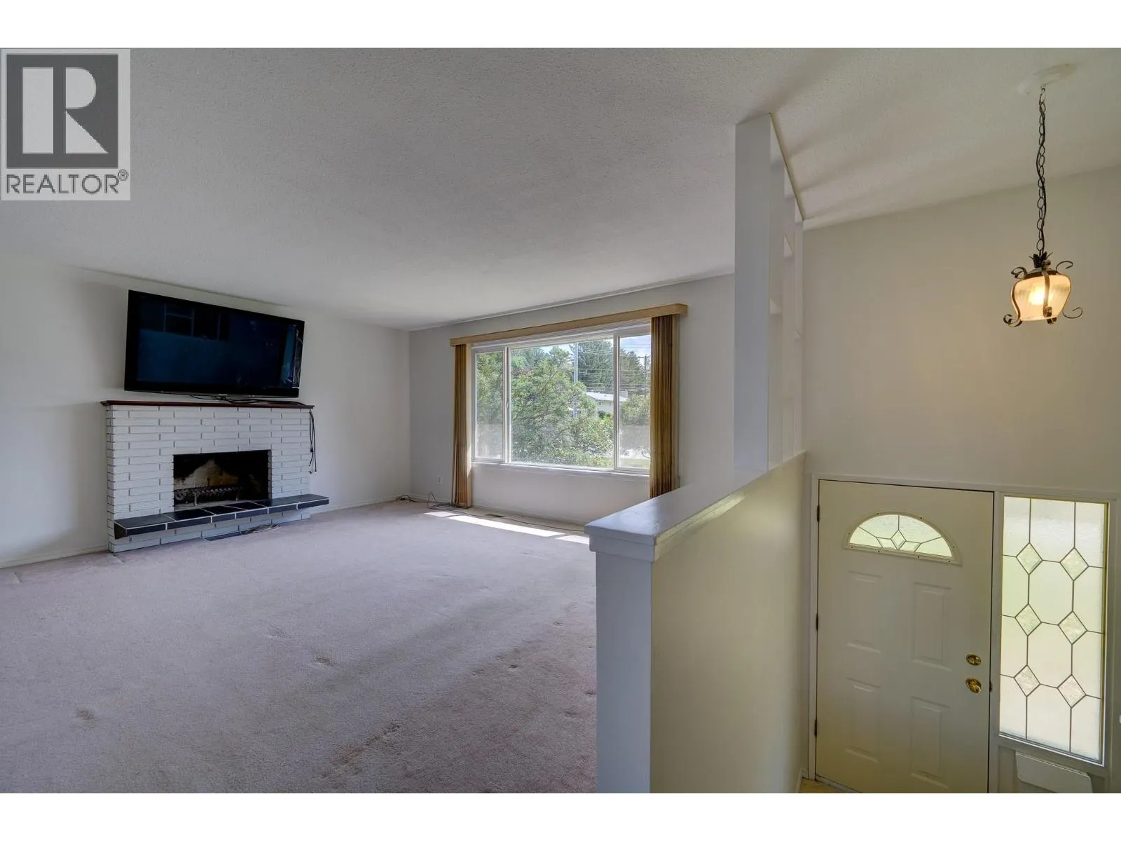 1665 Monterey Place