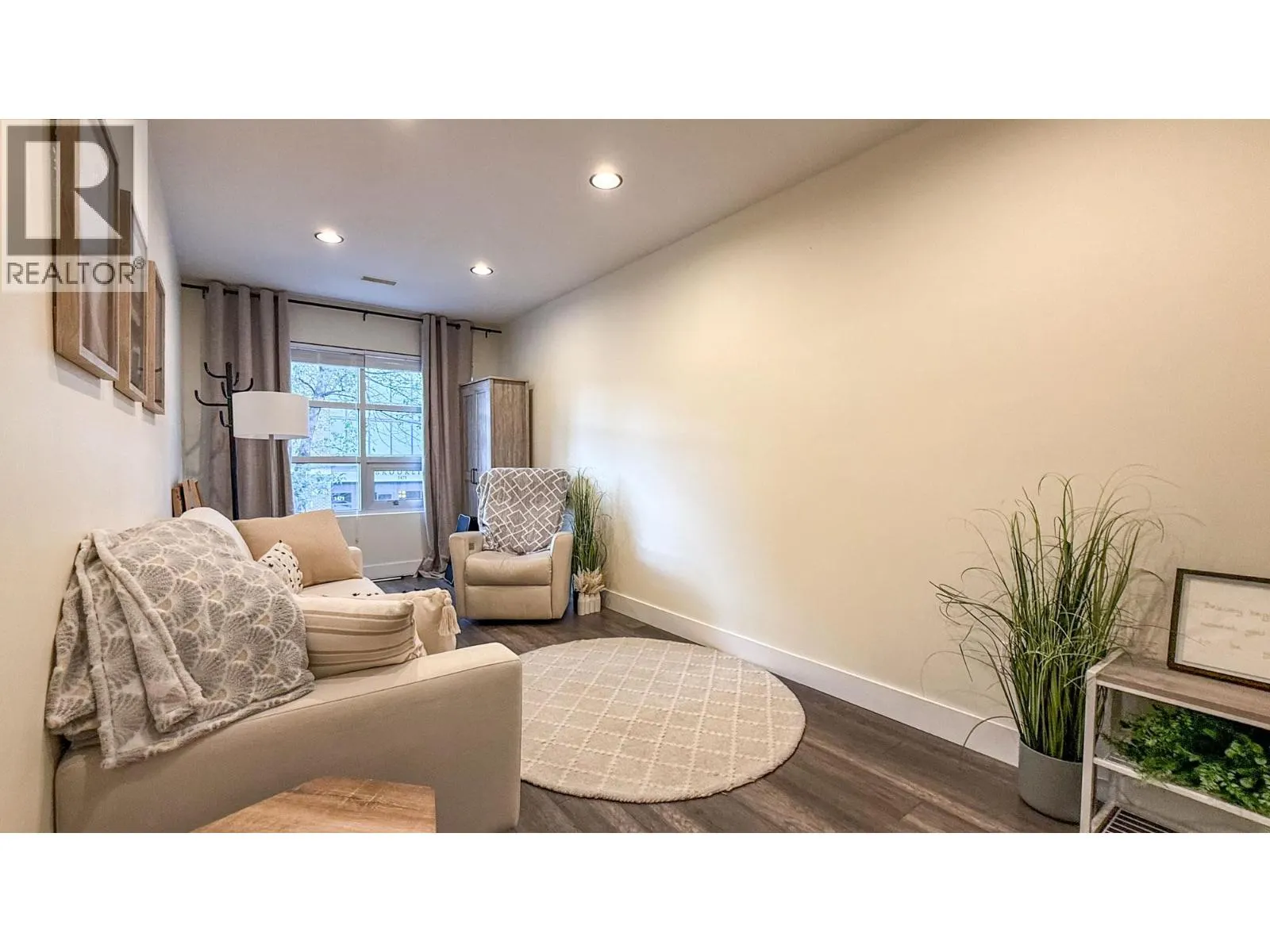 1462 St. Paul Street Unit# 201