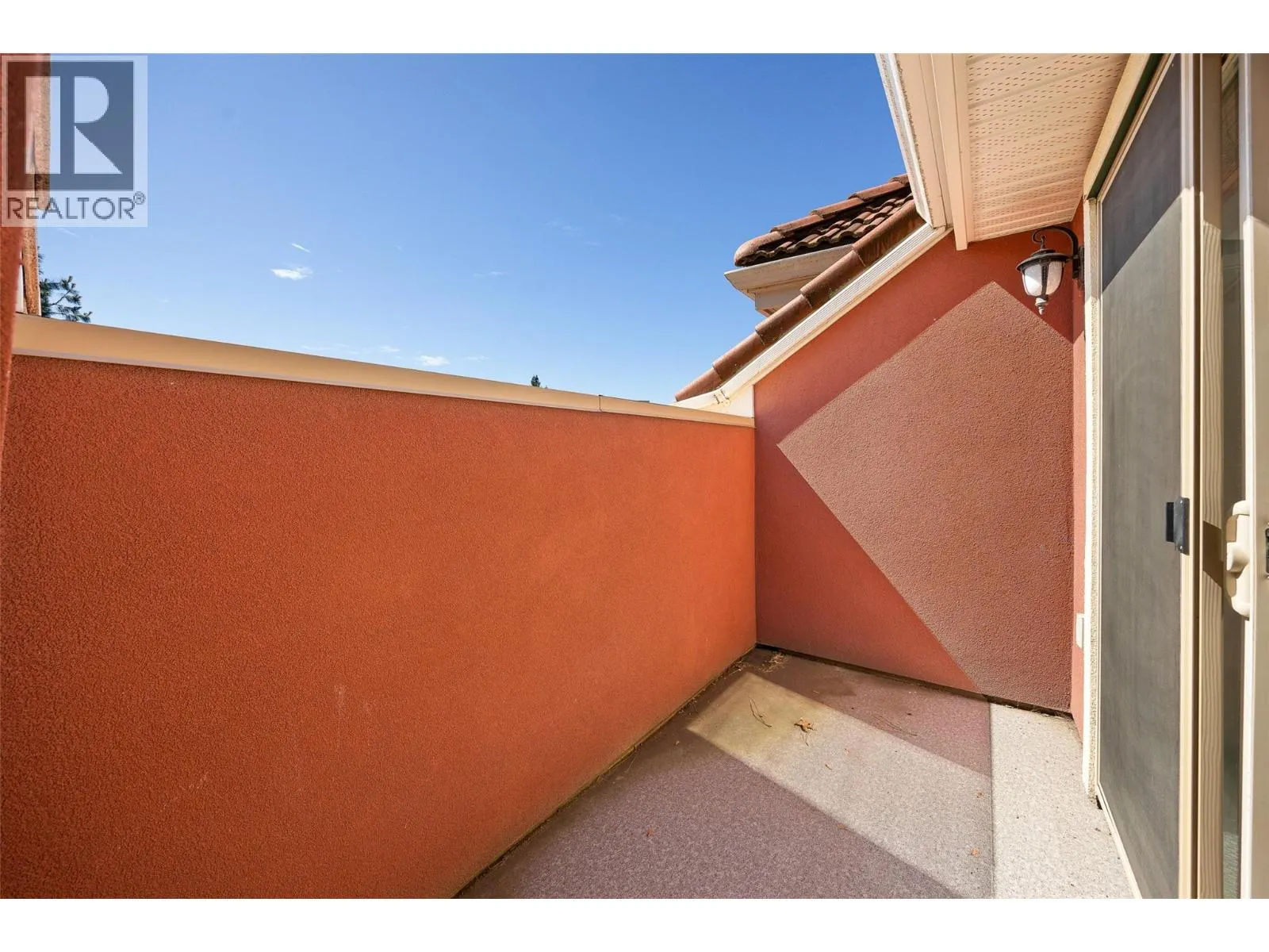 1795 Country Club Drive Unit# 204