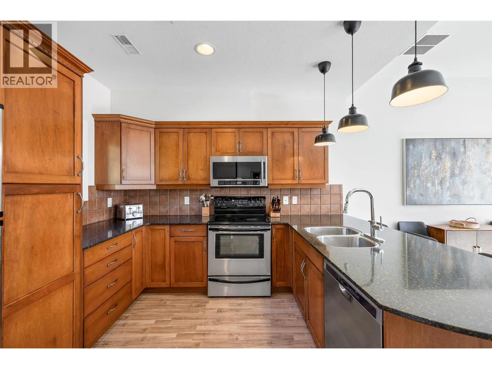 1795 Country Club Drive Unit# 204