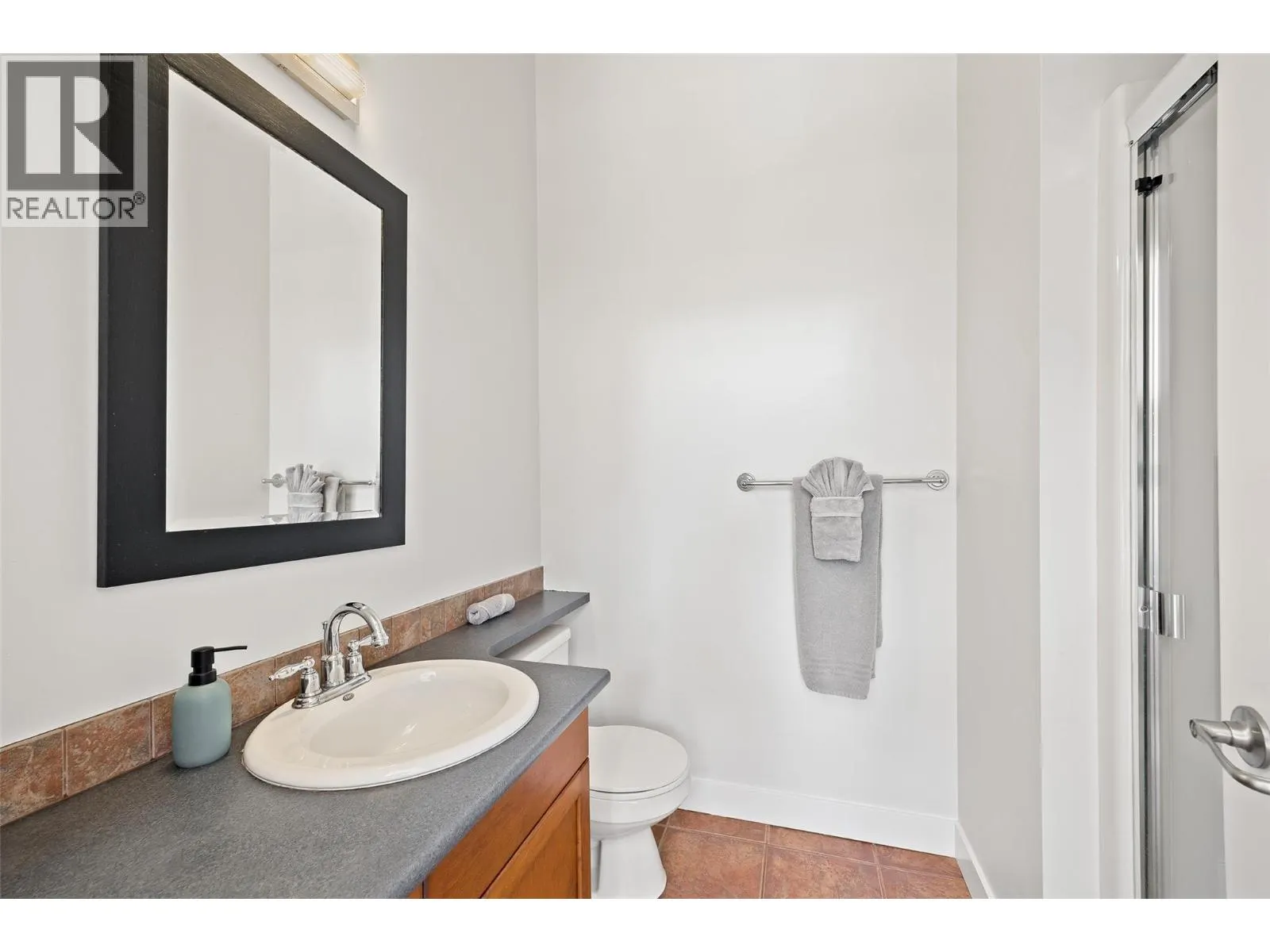 1795 Country Club Drive Unit# 204