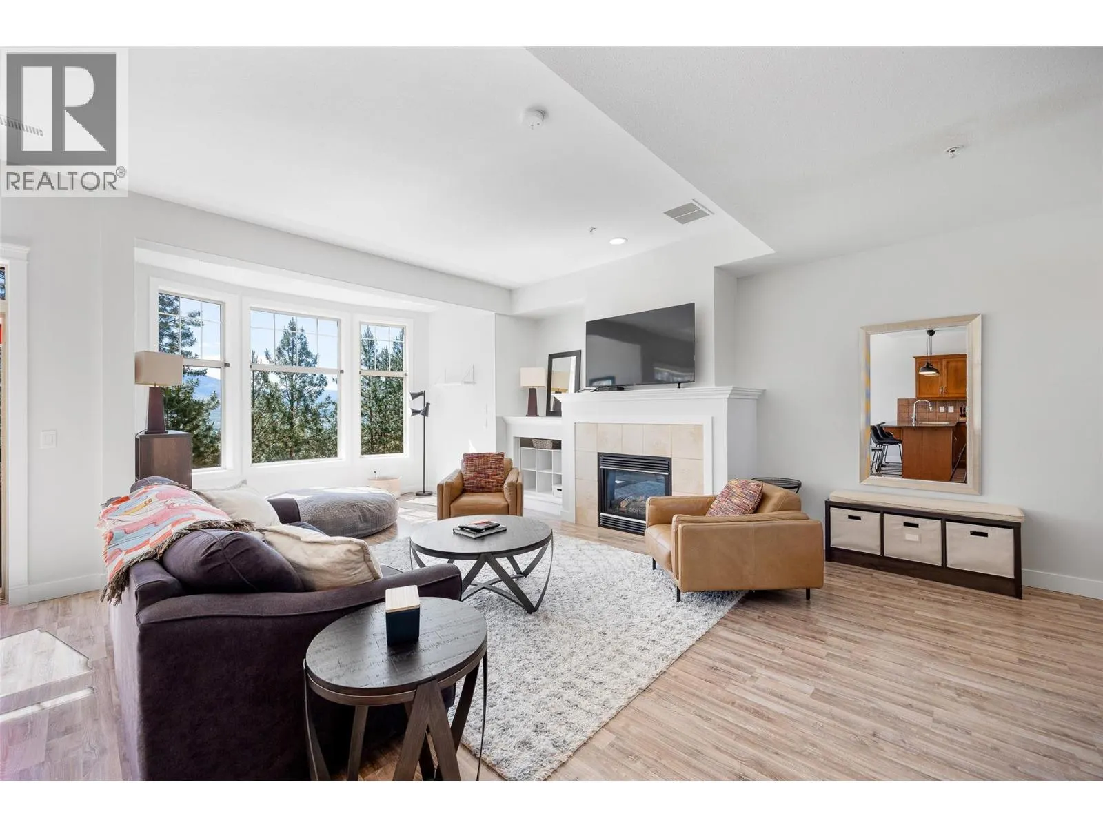 1795 Country Club Drive Unit# 204