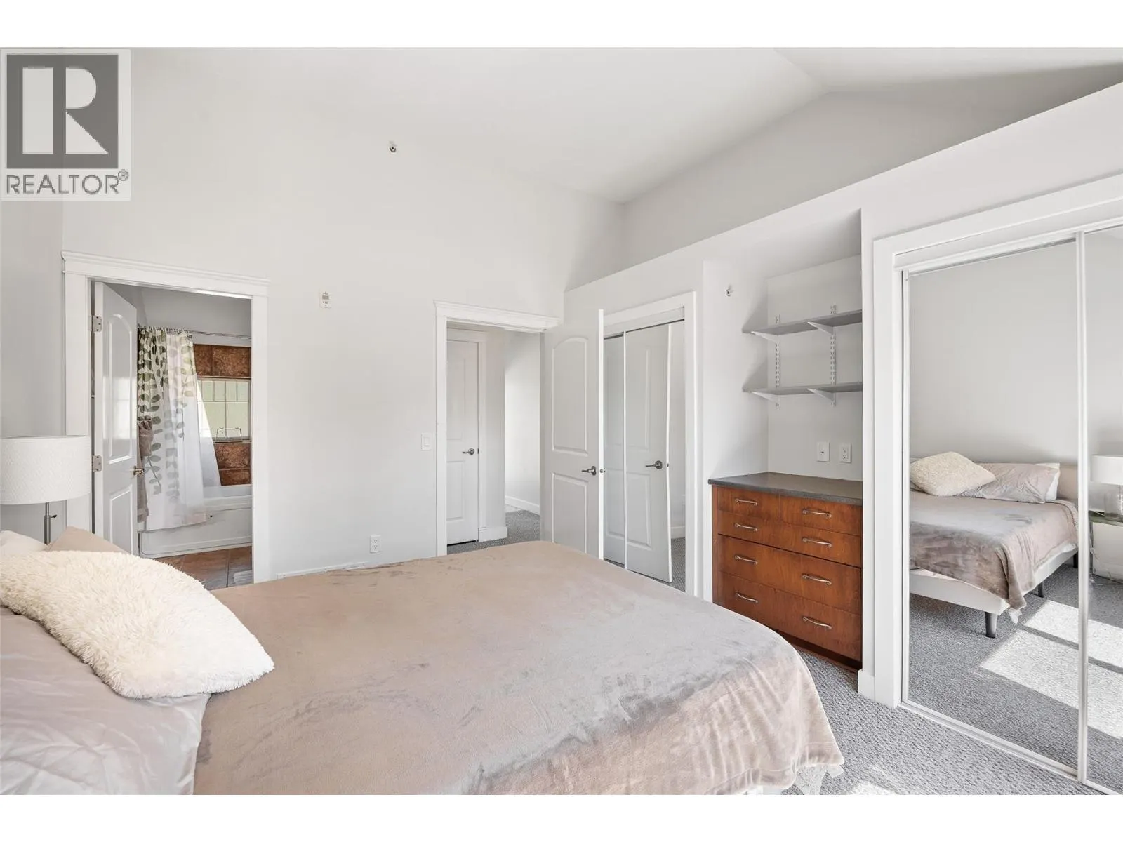 1795 Country Club Drive Unit# 204