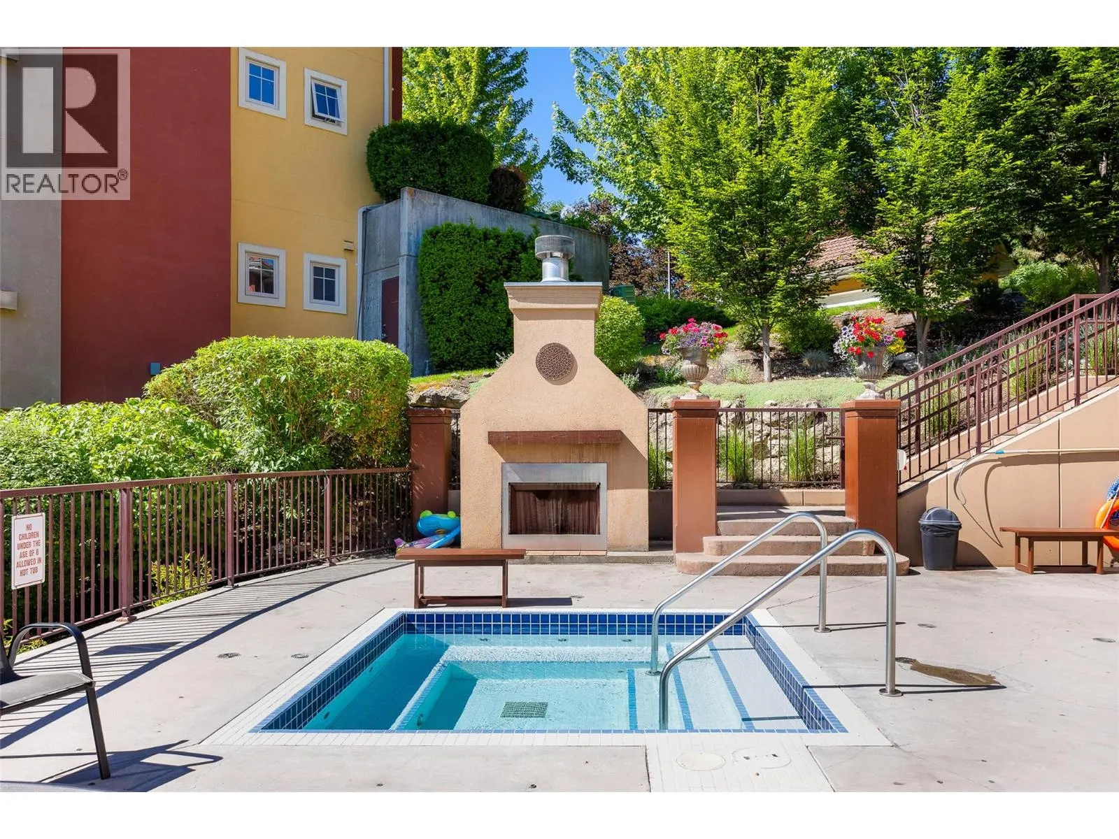 1795 Country Club Drive Unit# 204