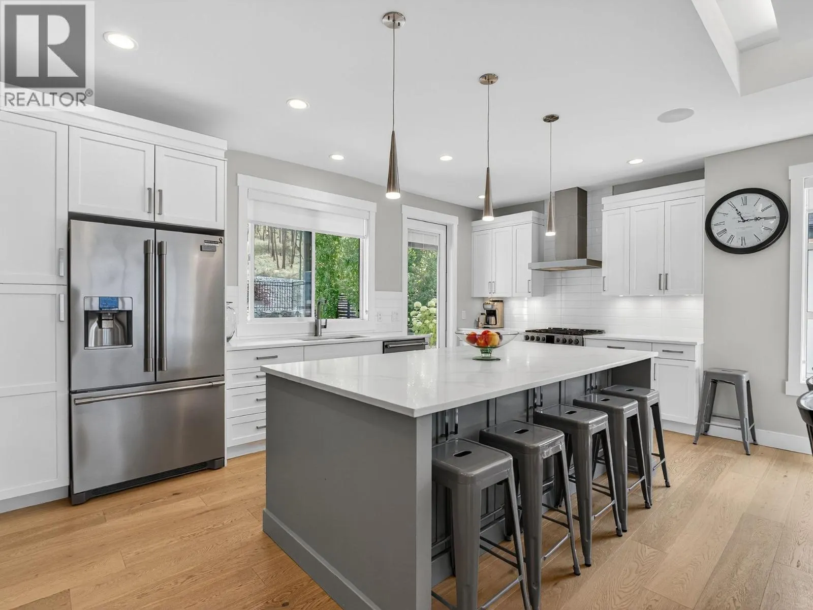 9443 Ledgestone Road