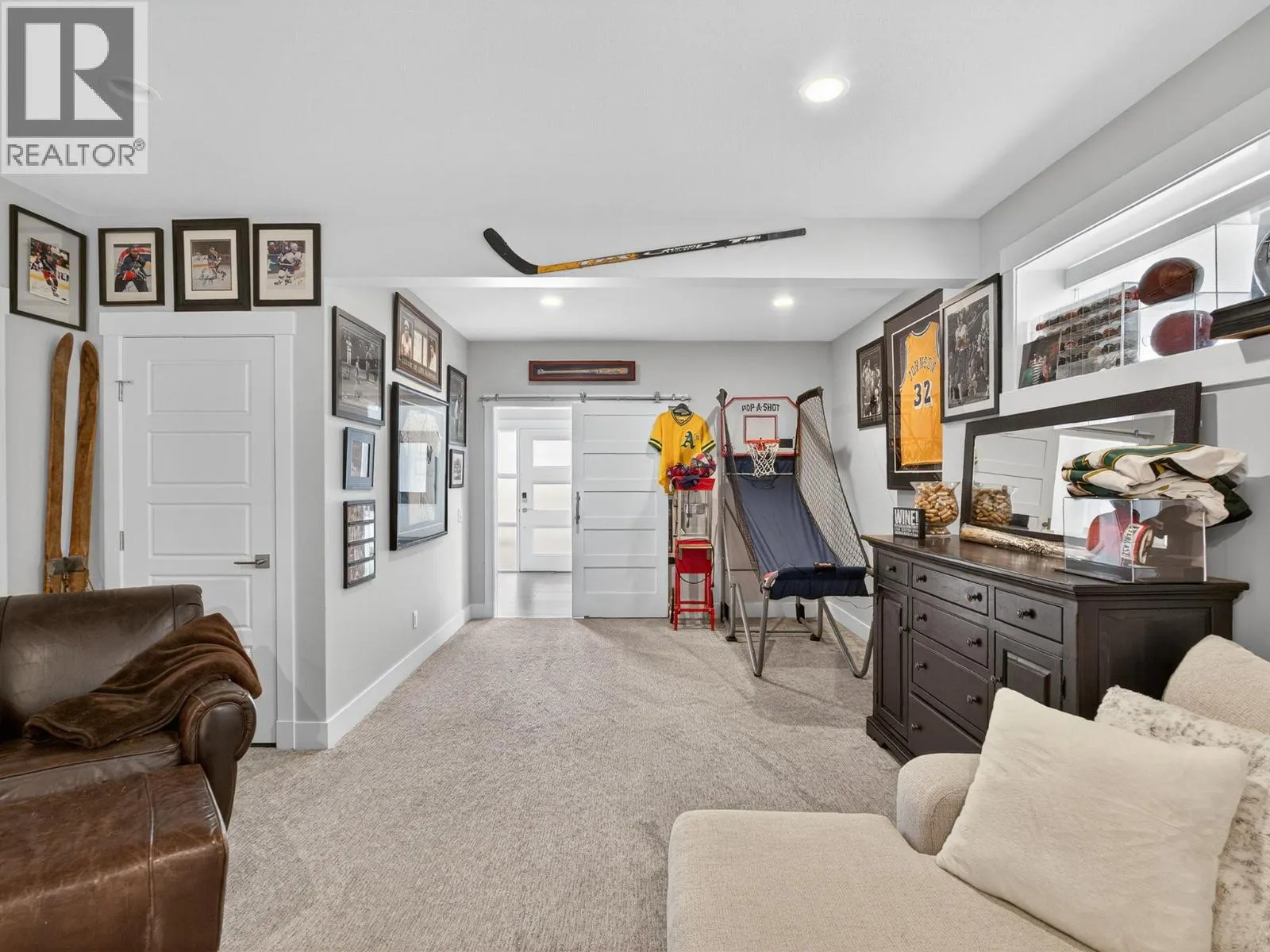 9443 Ledgestone Road