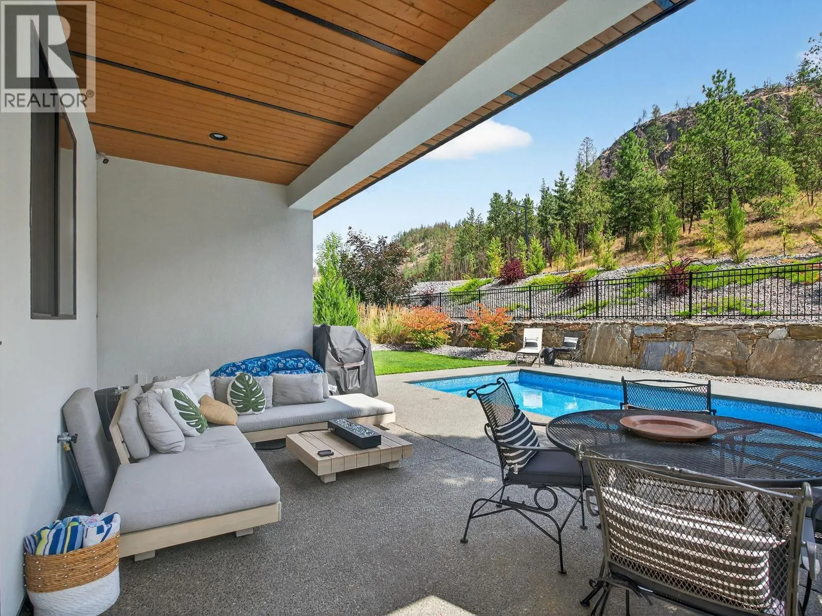 9443 Ledgestone Road