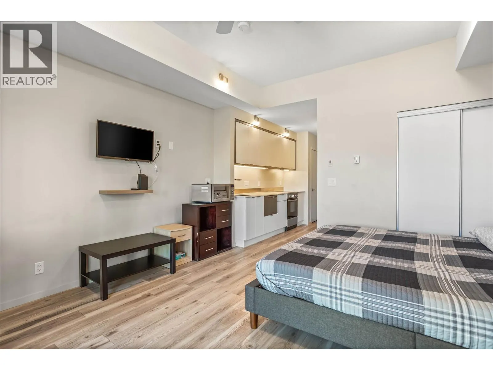 1350 St. Paul Street Unit# 606