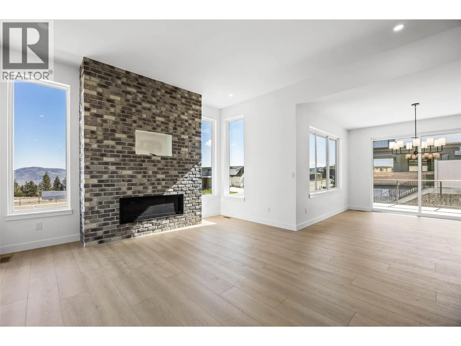 1298 BRECHIN Place