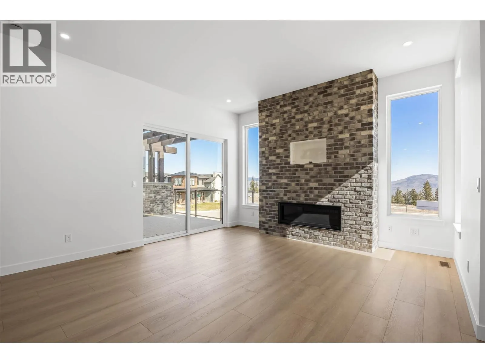1298 BRECHIN Place