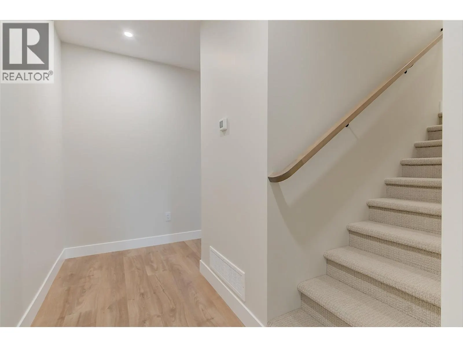 732 Coopland Crescent Unit# 4