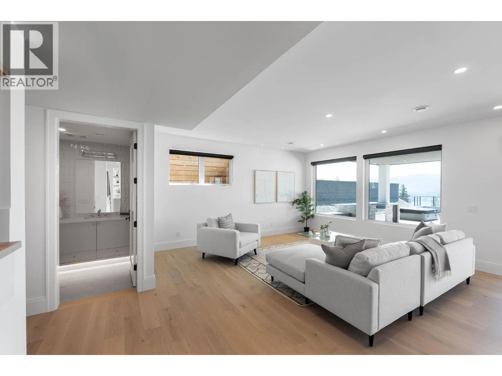 1327 Vineyard Drive