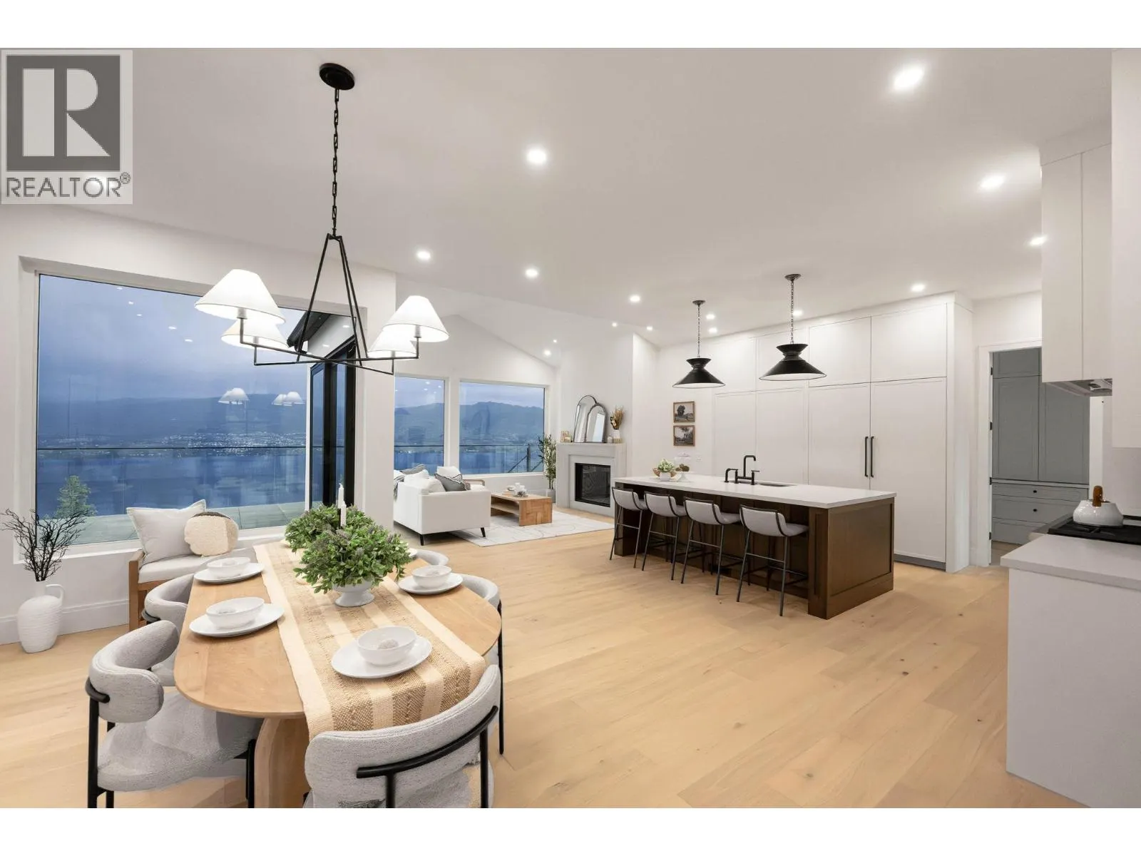 1327 Vineyard Drive