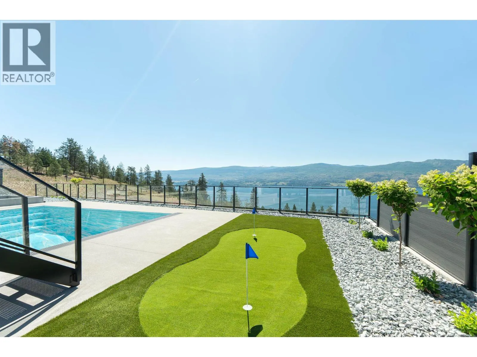 1327 Vineyard Drive