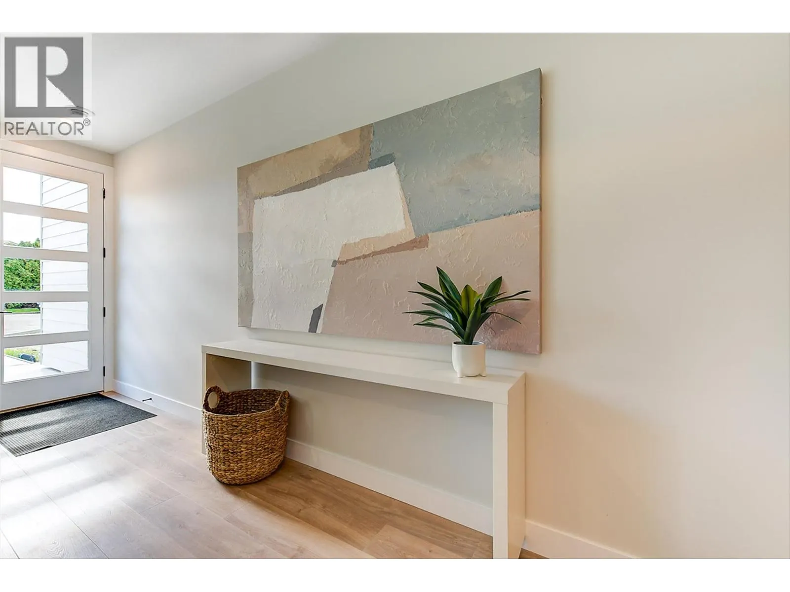 732 Coopland Crescent Unit# 3