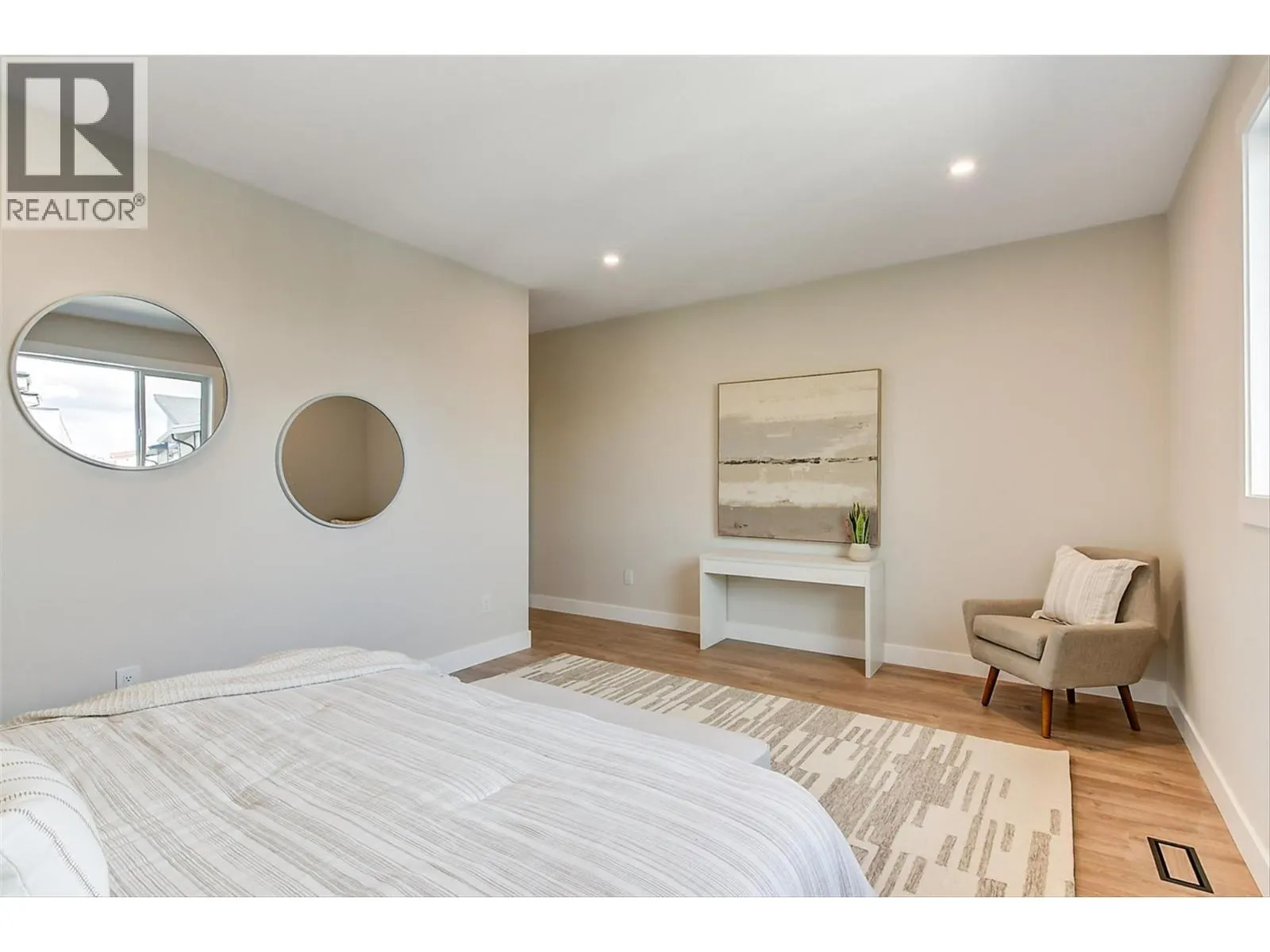 732 Coopland Crescent Unit# 3