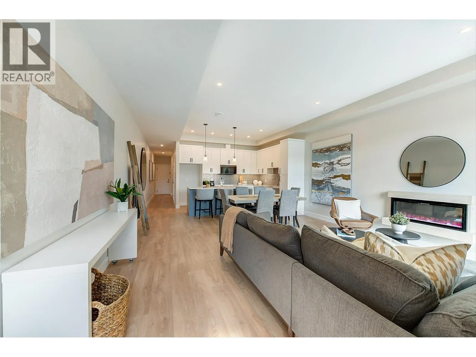 732 Coopland Crescent Unit# 3